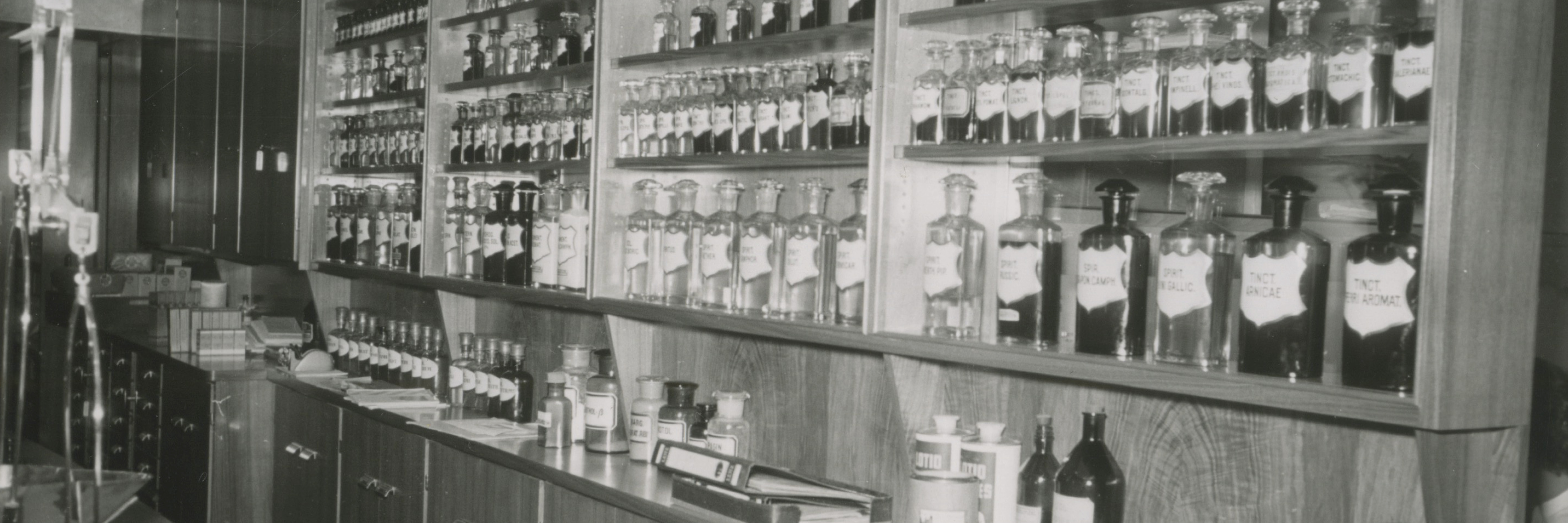 Engel Apotheke Vintage2